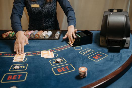 Live Dealer vs. Online Casino Games: Which Experience Wins?